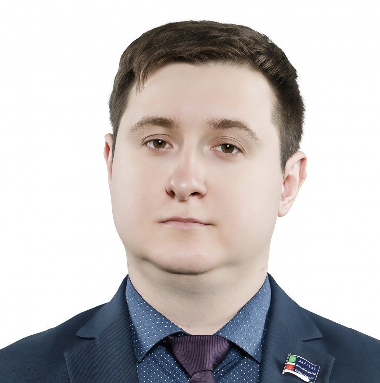 Зверев Илья ФёдоровичДепутат Лаишевского горсовета РТКонтент-менеджер
